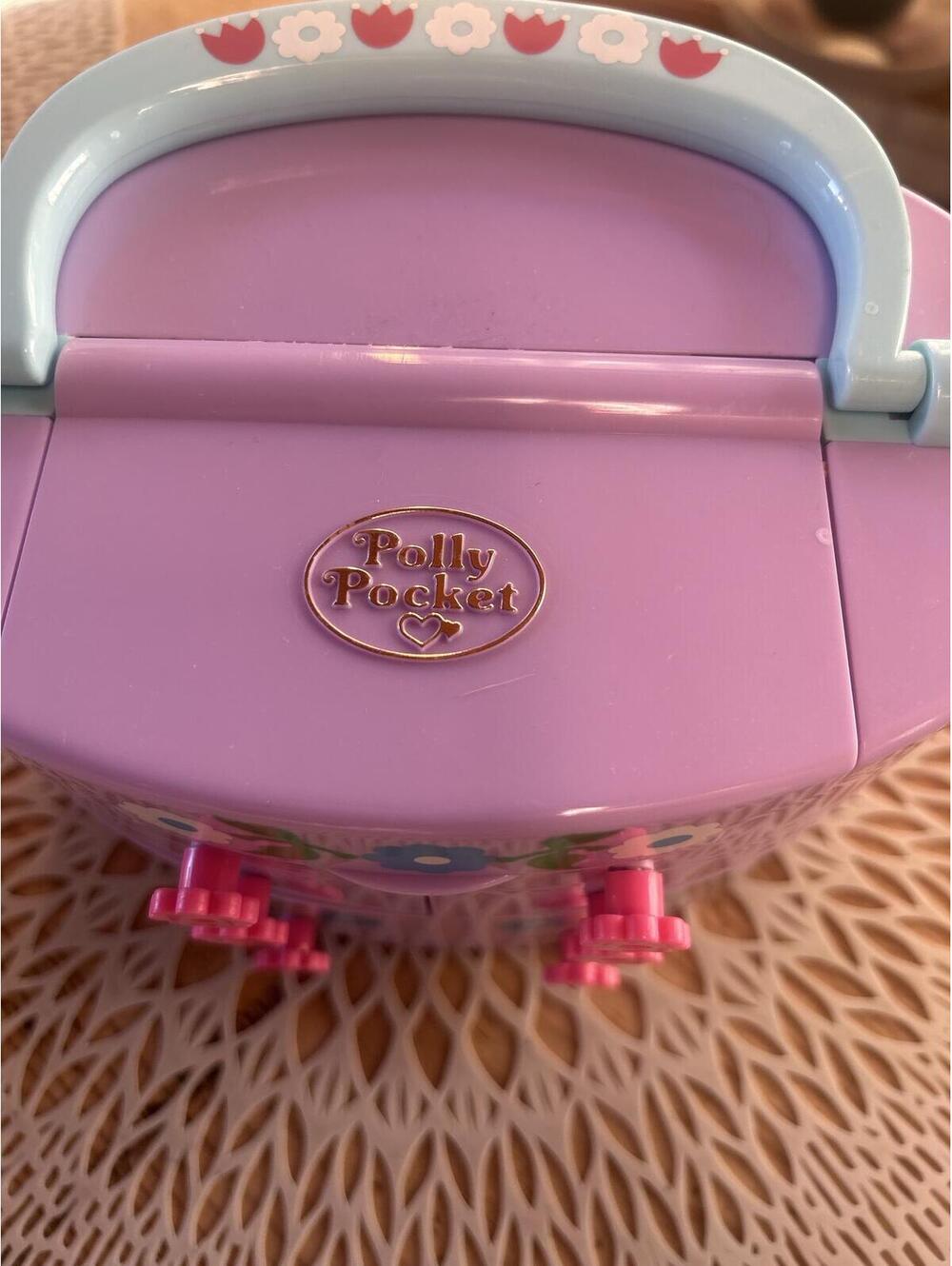 Polly Pocket Pull Out Playhouse - Picture 5 of 8